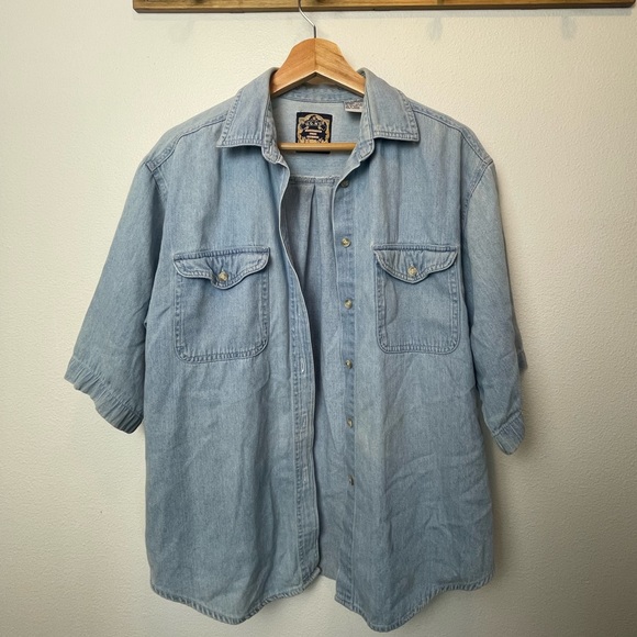 Short Sleeve Button-down Denim Shirt | Women’s Medium - Picture 1 of 5